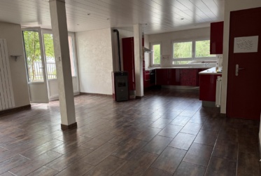 Un bien rare au cœur du Brassus, réunissant habitation et local commercial, avec un beau potentiel d’investissement