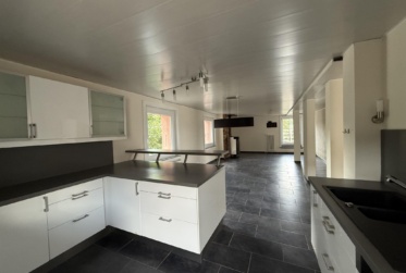Un bien rare au cœur du Brassus, réunissant habitation et local commercial, avec un beau potentiel d’investissement