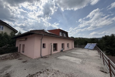 Un bien rare au cœur du Brassus, réunissant habitation et local commercial, avec un beau potentiel d’investissement